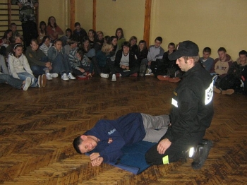 krus1pomoc13