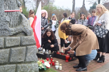 pomnik09