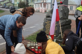 pomnik15