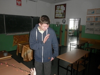 andrz12