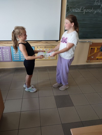 kropka09