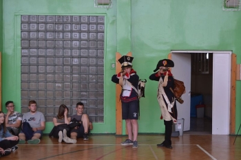 hist096