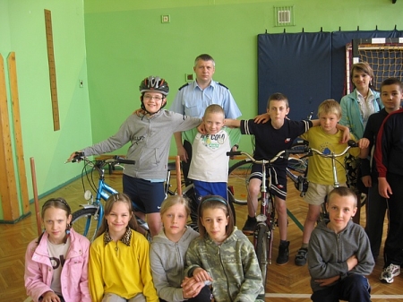 Gminny konkurs komunikacyjny ''Z odblaskiem bliżej''