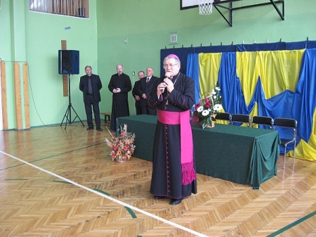 Wizyta Biskupa Jerzego Mazura w naszej szkole