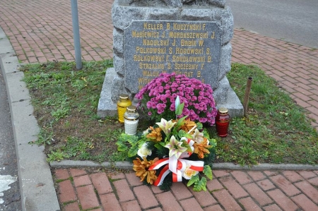 Pamięci tych, którym zawdzięczamy Niepodległą