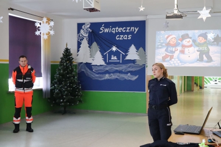 Bezpieczne ferie - spotkanie z funkcjonariuszką Policji i ratownikiem medycznym