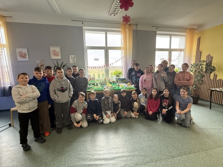 Twórcza lekcja przyrody w klasie 4 – ukształtowanie terenu w praktyce 