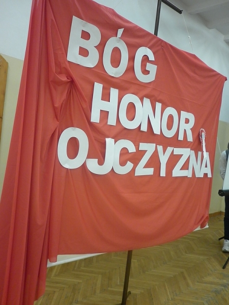 Witaj maj! Trzeci maj! - projekt edukacyjny klasy IIa
