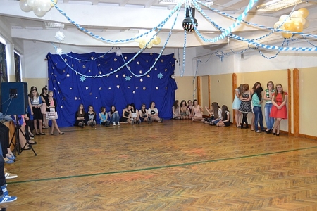Choinka szkolna jako projekt edukacyjny uczniów kl. IIb